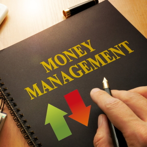 Money management in binary options trading